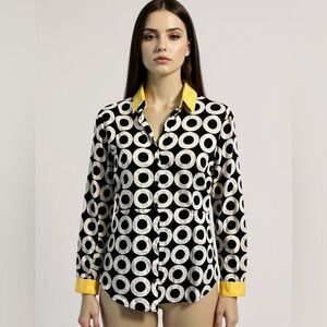 Gorgeous Vintage Y2K New York and Company Vintage Shirt. Size XS.